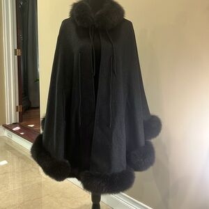 Cashmere Cape – Black Fox –